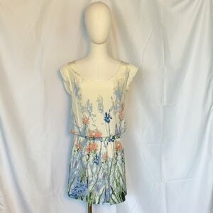 Cynthis Steffe Silk floral dress size 4